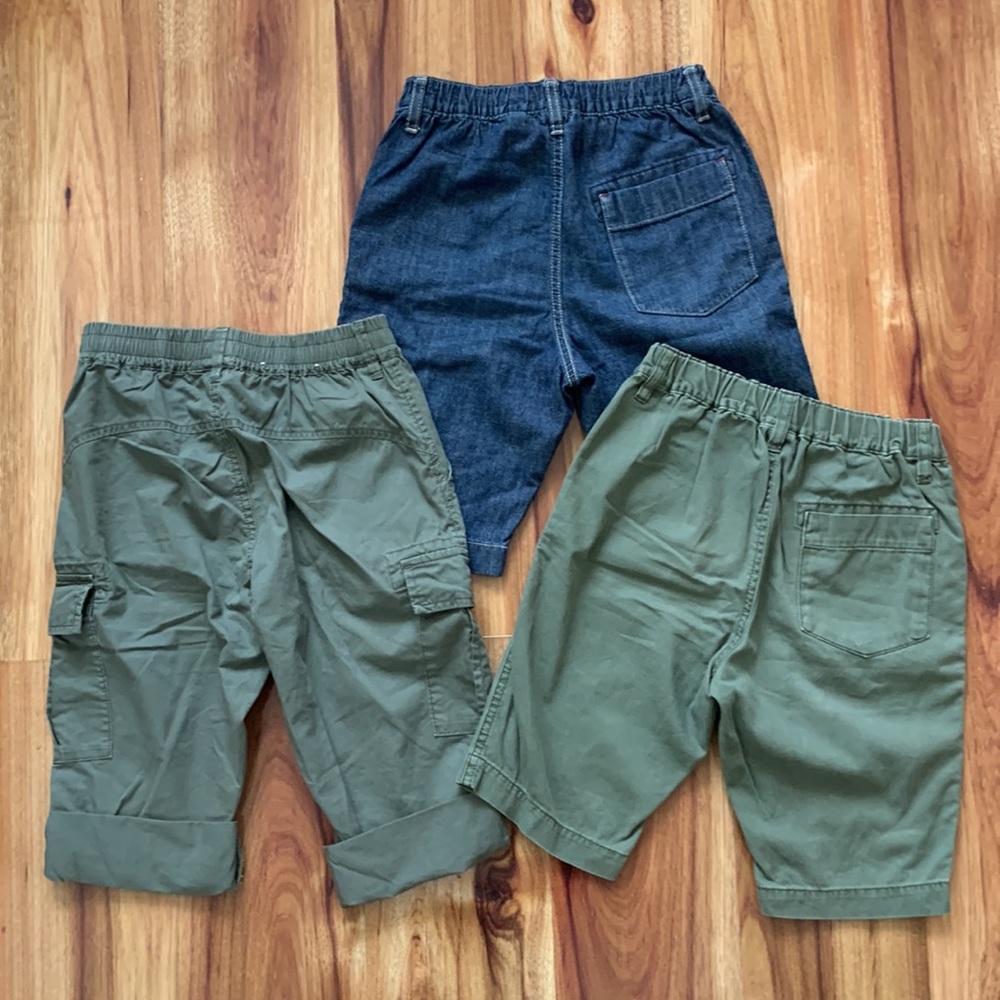 Uniqlo shorts 10-12 yrs - Picture 2 of 8
